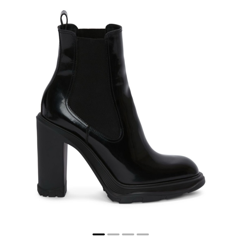 ALEXANDER MCQUEEN Black Leather Chelsea Heeled Boot 39 Lug Sole $1,150
